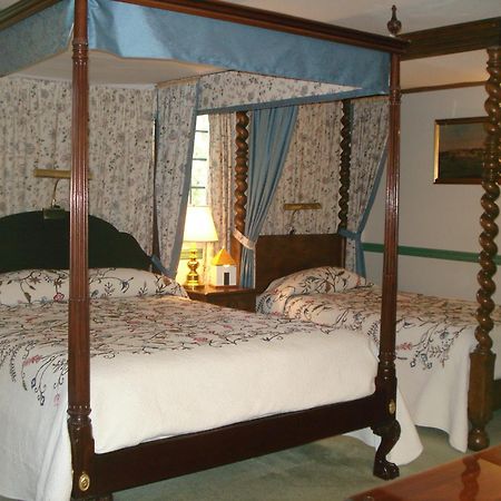 Newport House Bed & Breakfast Williamsburg Rum bild