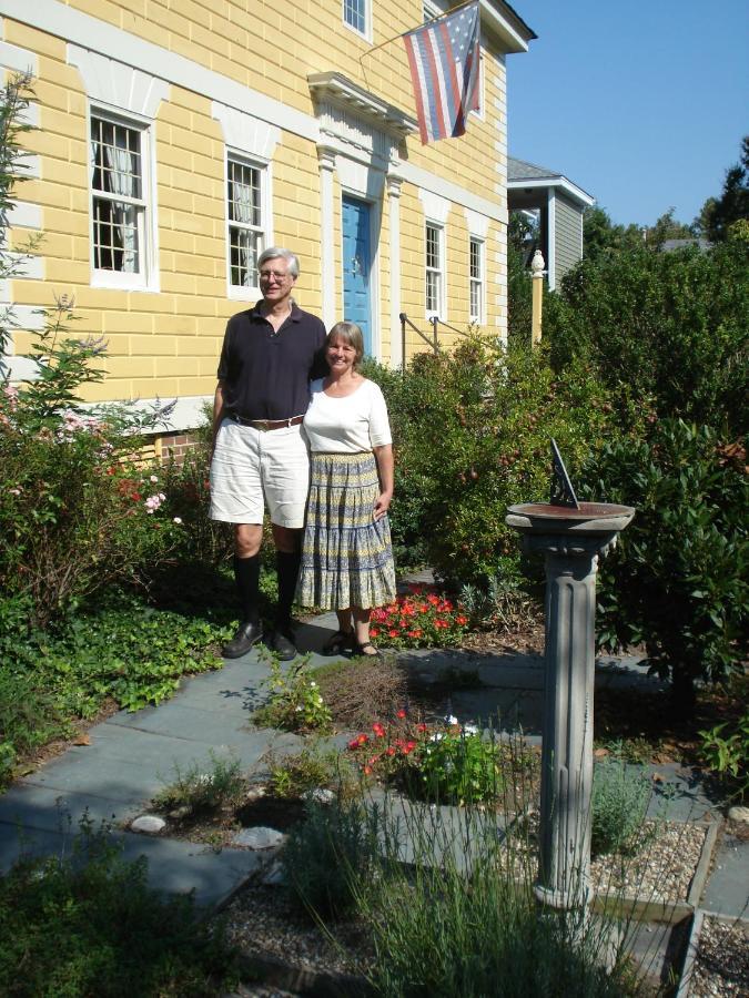 Newport House Bed & Breakfast Williamsburg Exteriör bild